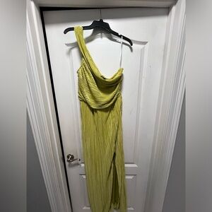 Lulus Poised Performance Green Chartreuse Plisse One-Shoulder Maxi Dress- XL
